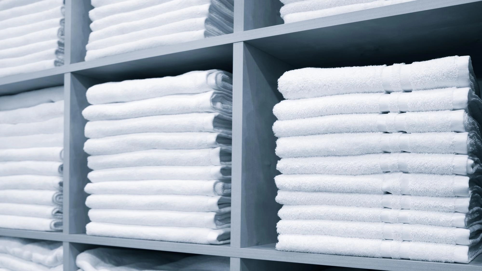 Lenzuola e asciugamani per strutture ricettive a Roma pronte alla consegna